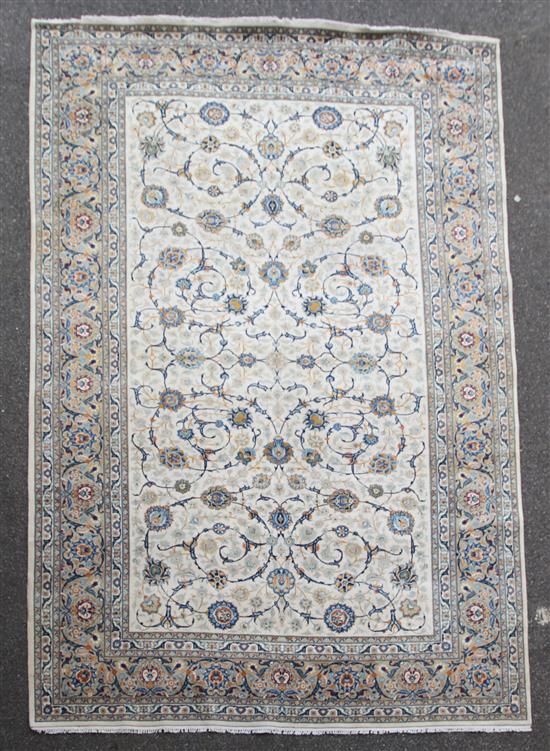 An Isfahan carpet, 12ft 8in by 8ft 9in.